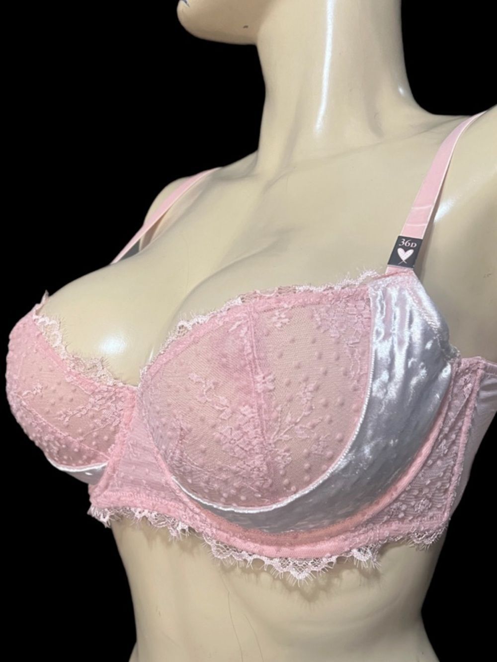 Victoria’s Secret Dream Angels Push Up without padding Velvet Lace bra pink 36C